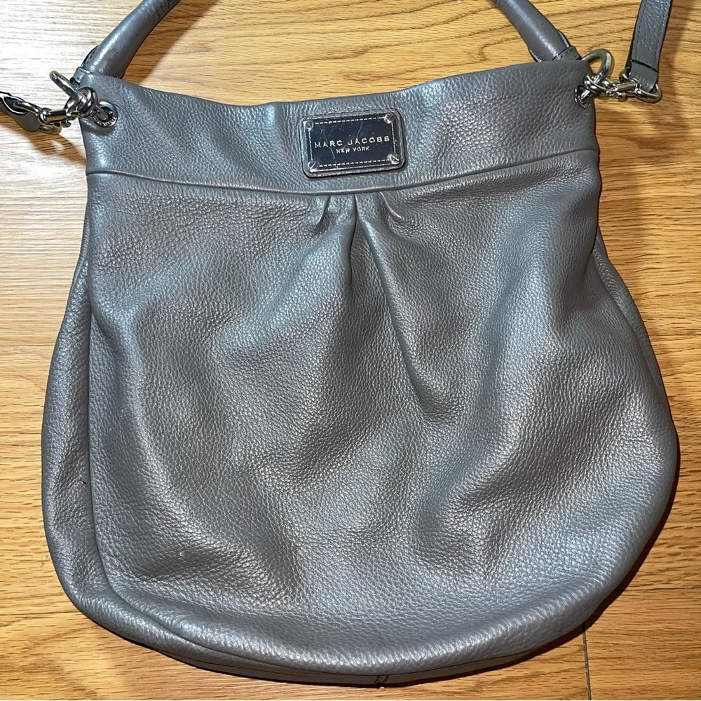 Marc Jacobs Gray Pebbled Leather Hobo Shoulder Crossbody Bag | Silver Hardware